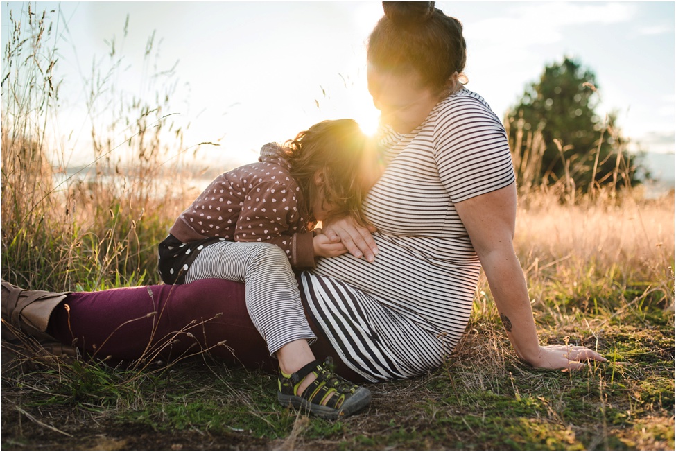 Capturing motherhood in Seattle. Family session by Jacksonville, Florida photographer in Discovery Park, Seattle. Because I want to capture moms everywhere