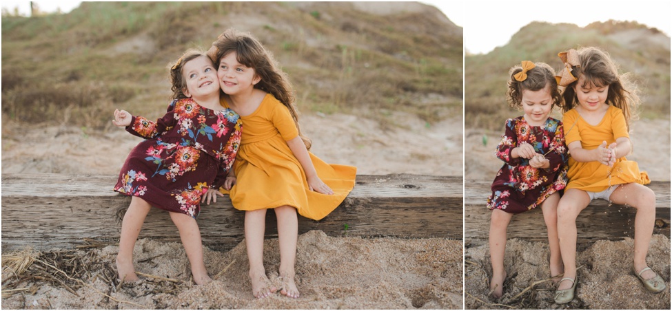 Sister hugging on the beach | Ponte Vedra children photographer