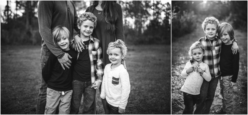 Date in the park with tribe of five. Siblings | Jacksonville children and family photographer