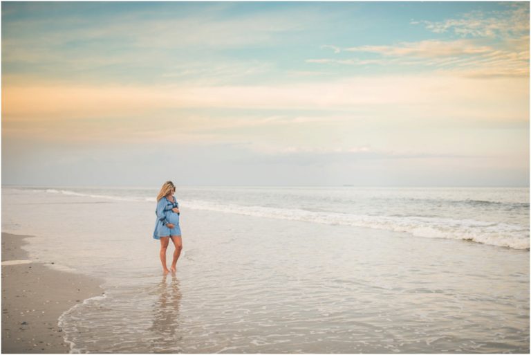 Jacksonville maternity photographer. Neptune Beach breezy maternity session. Jacksonville newborn photographer. Florida pregnancy photos
