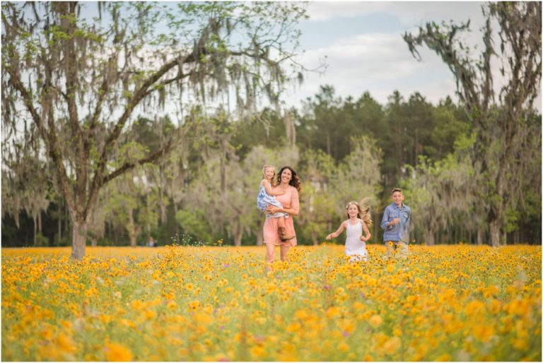 Mini Flower Field Sessions for families and children with Jacksonville, Ponte Vedra family and baby photographer