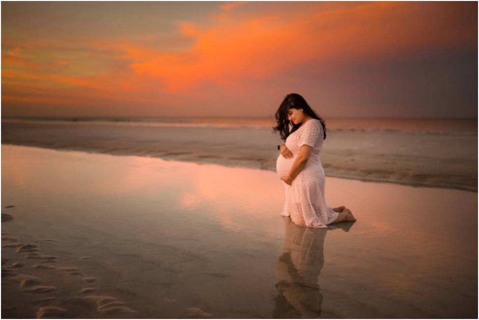 The best sunset pregnancy beach session. Jacksonville Beach maternity photographer. Florida couple's photo sessions. Newborn photographer Atlantic Beach