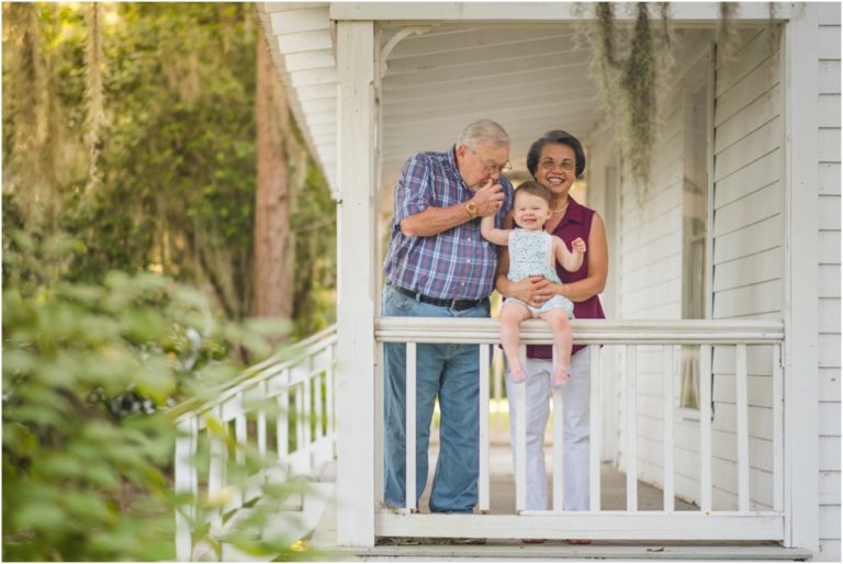 Jacksonville family photographer. Grandparents session in the park. Children photographer in North East Florida