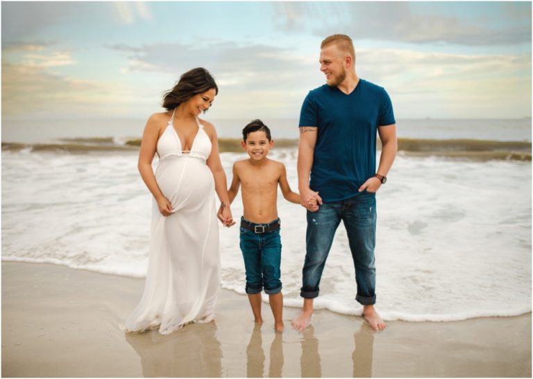 Jacksonville beach maternity session with family | Precious baby