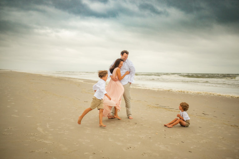 Atlantic Beach family photography | Storm and love