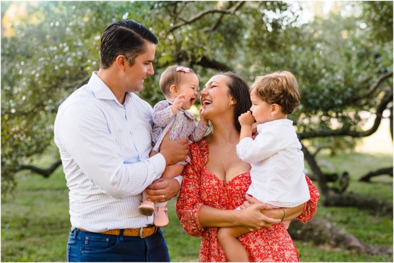 Jacksonville FL family photographer session in the local park. Capturing love of your growing family.