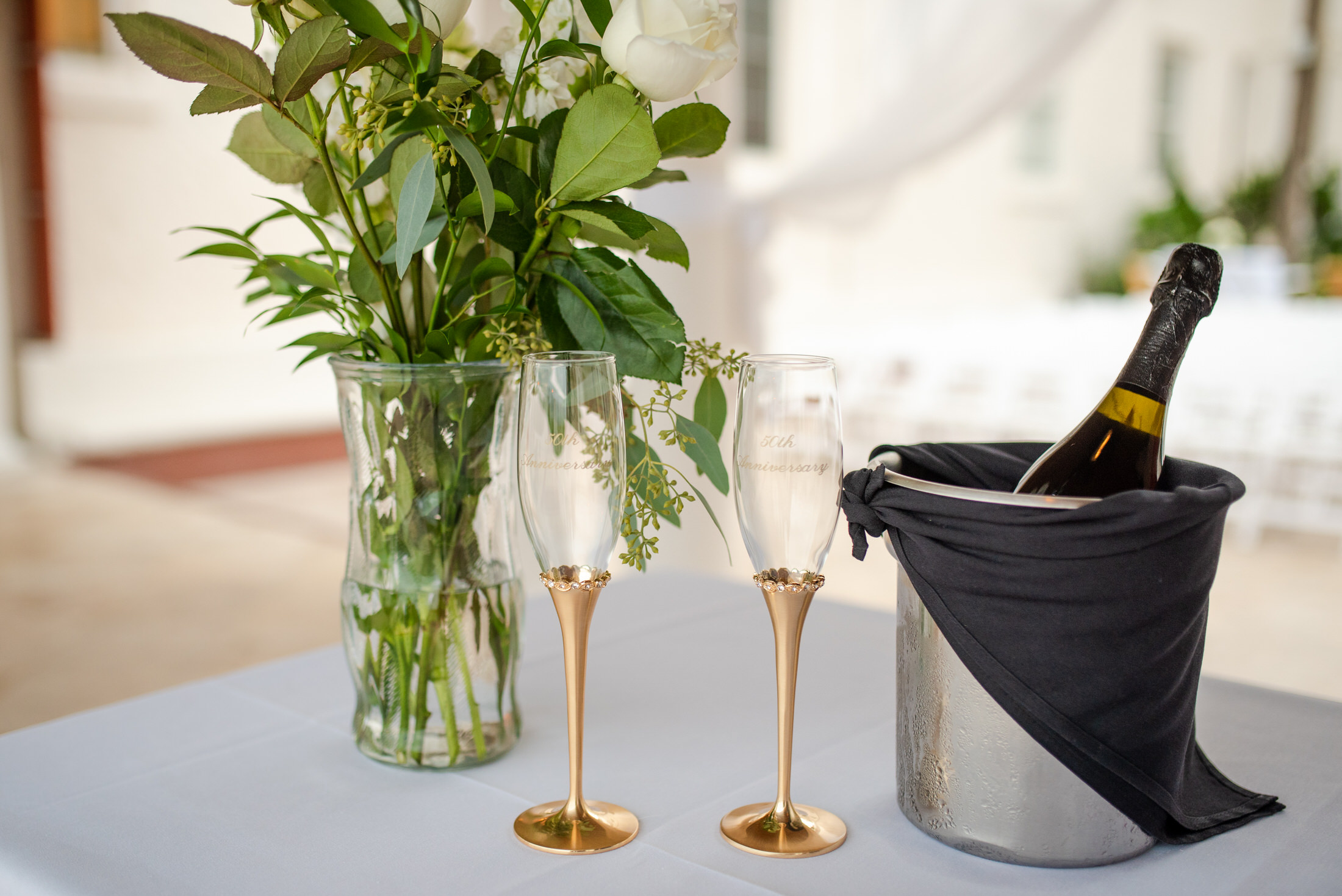 close up of two champagne glasses at a jacksonville couples photoshoot